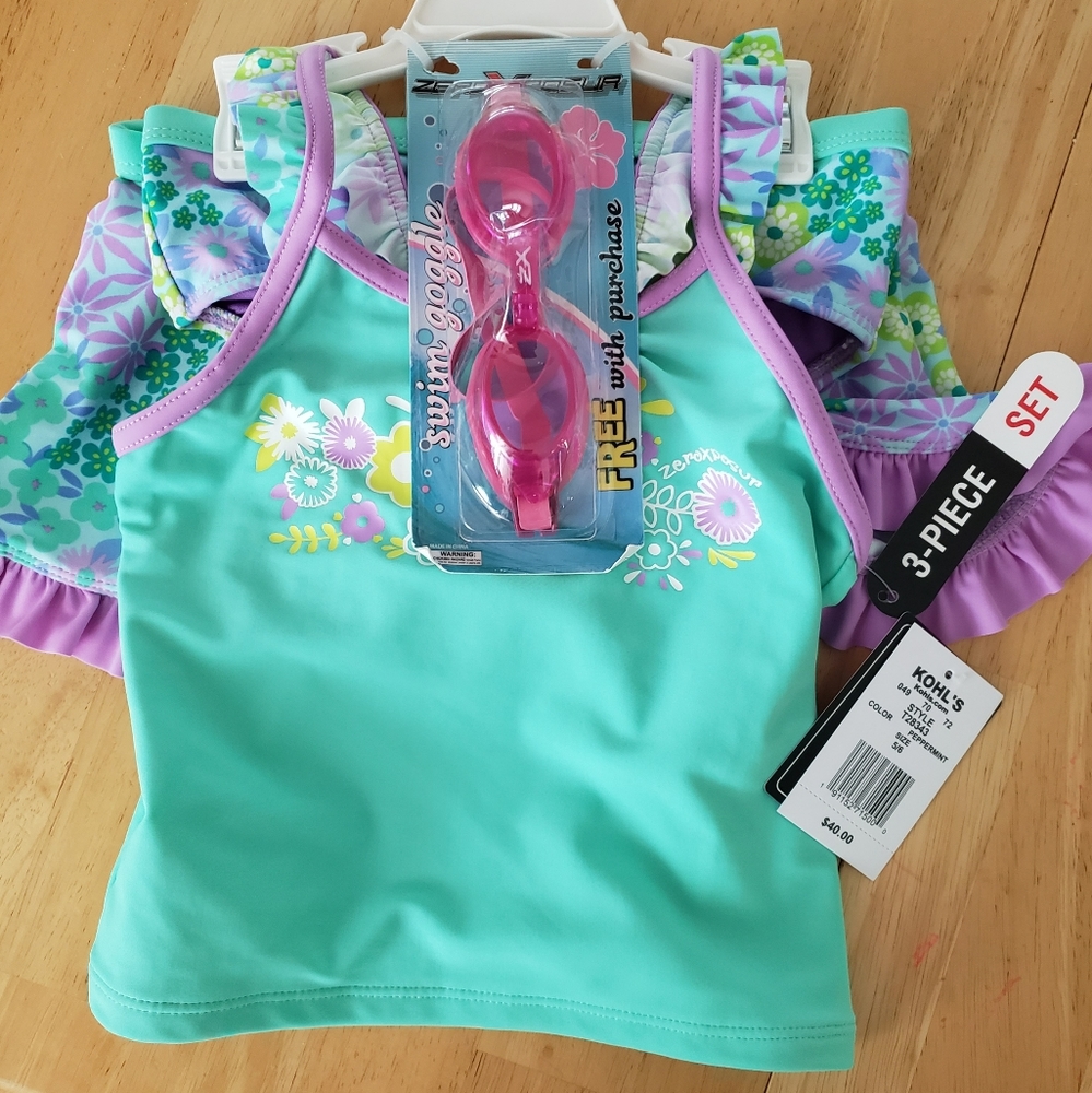 Size 5/6 Little girl swimsuit